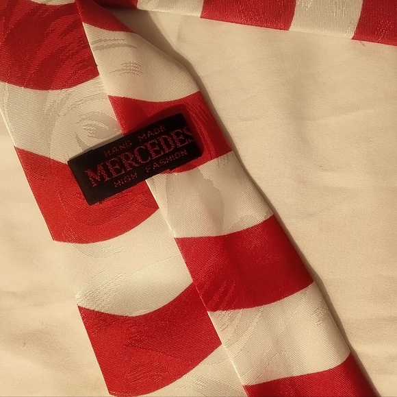 Mercedes High Fashion American Flag Tie - Picture 3 of 5